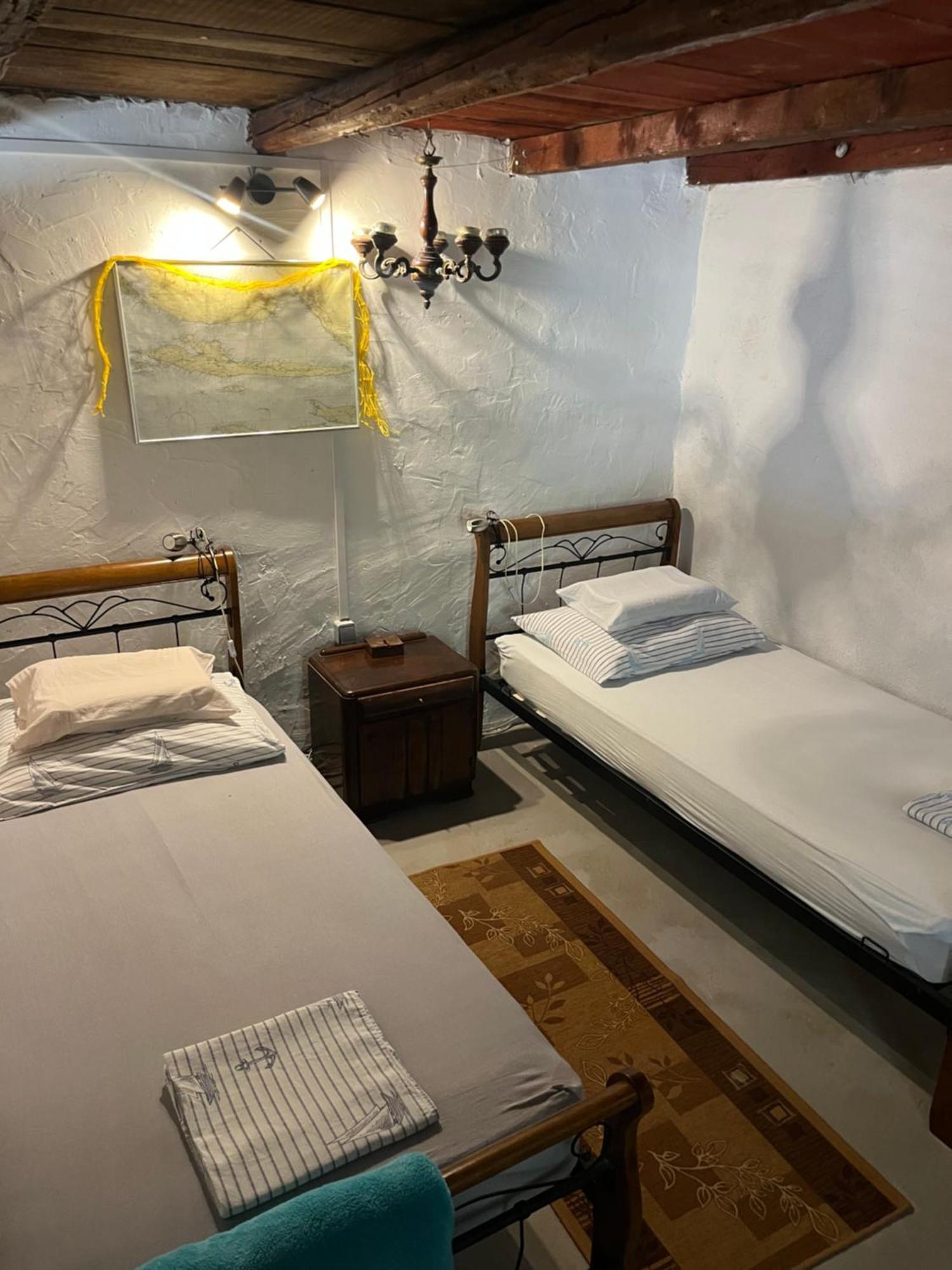 Holiday Home Stiniva Vis Luaran gambar